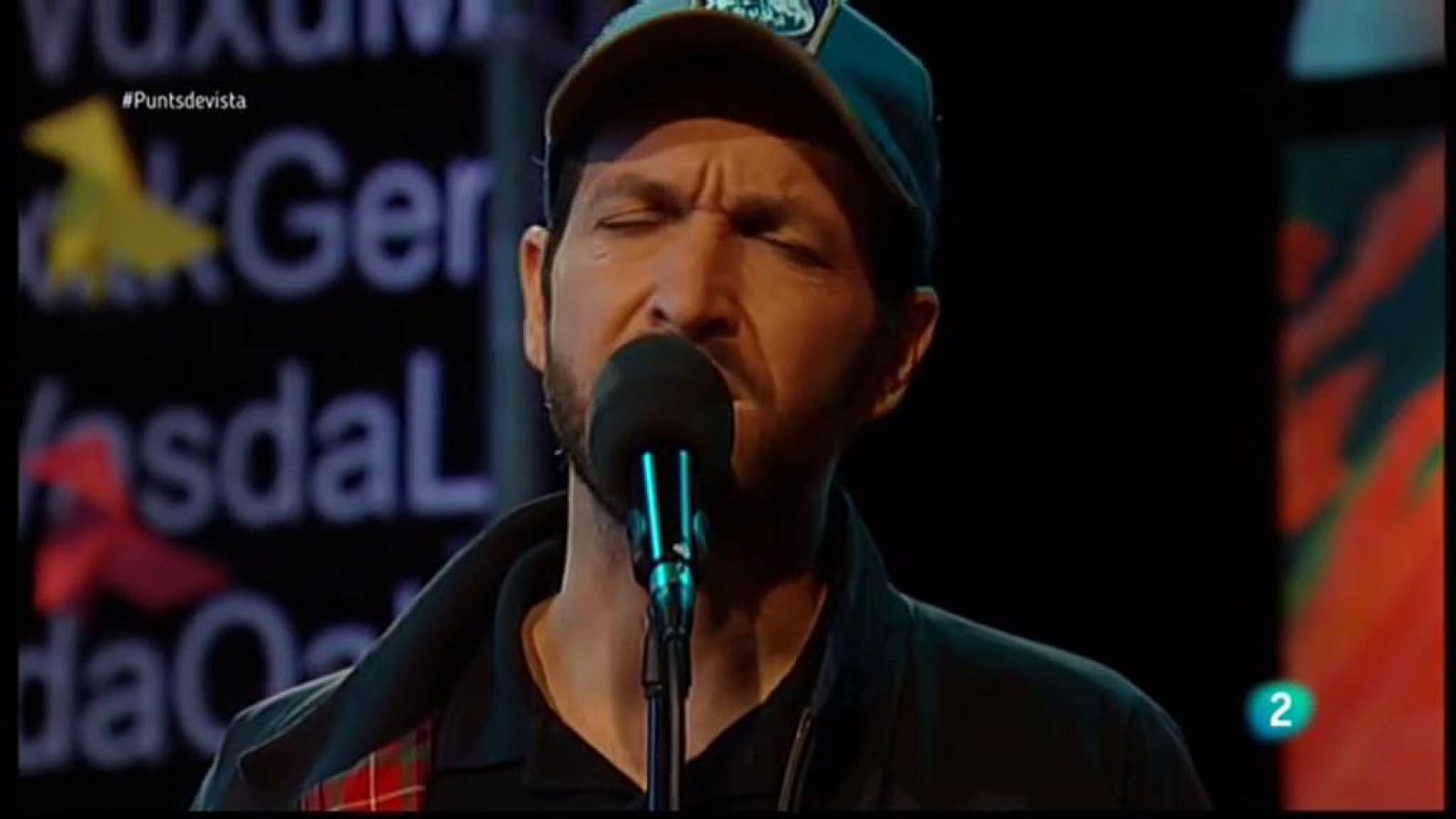 Delafé presenta al plató de Punts de vista el seu nou àlbum "Hay un lugar", que resulta una aposta electrònica i un pas endavant per la banda barcelonina.