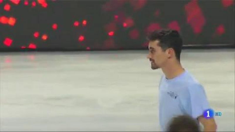 Javier Fernández sigue con su pasión por el patinaje sobre hielo | Ver