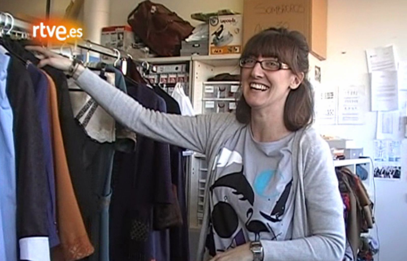 La Señora. Entramos en la sastrería de la serie