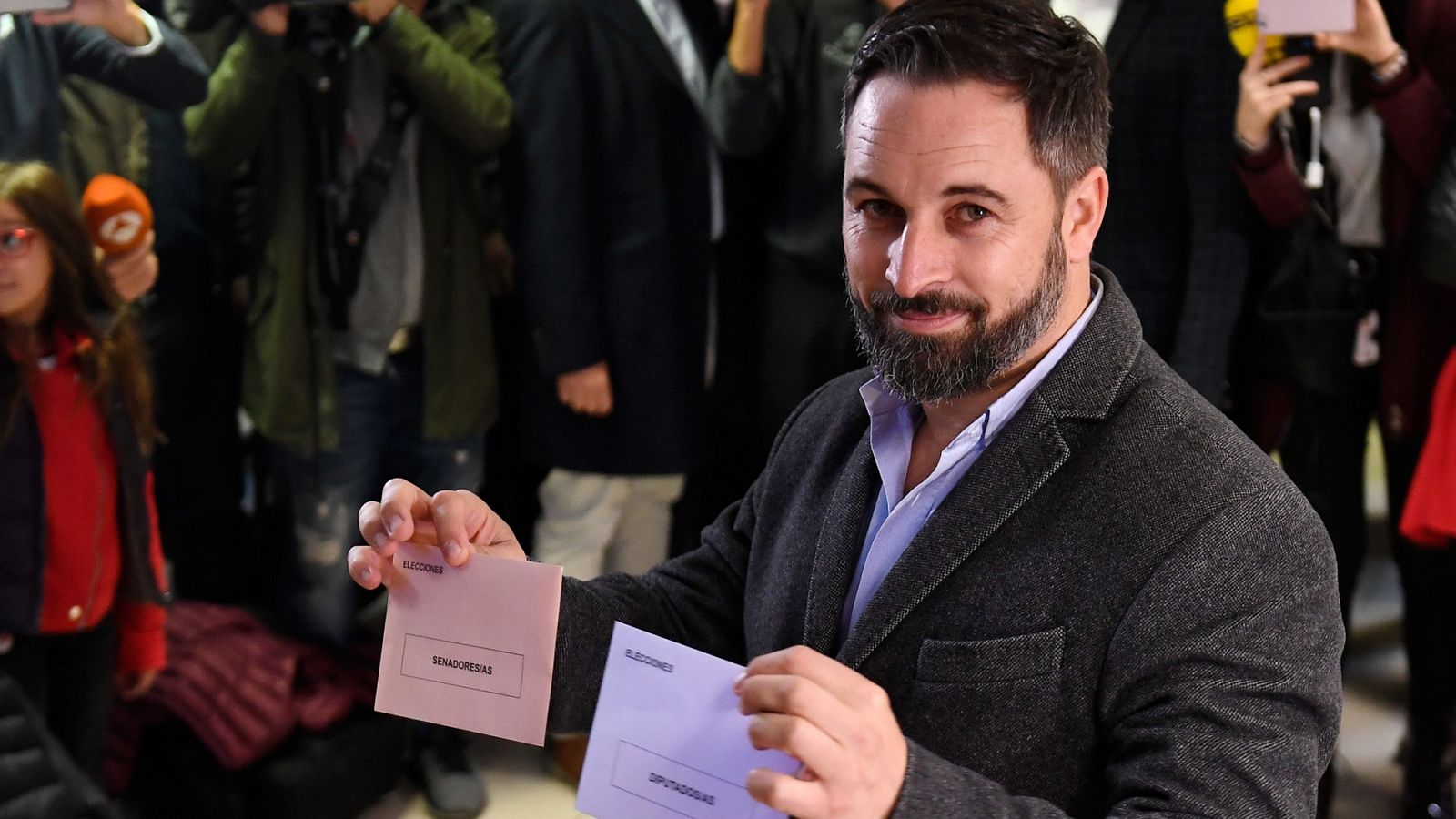 Elecciones generales: Abascal: "Espero que el resultado electoral sirva para afianzar la unidad de España" - RTVE.es