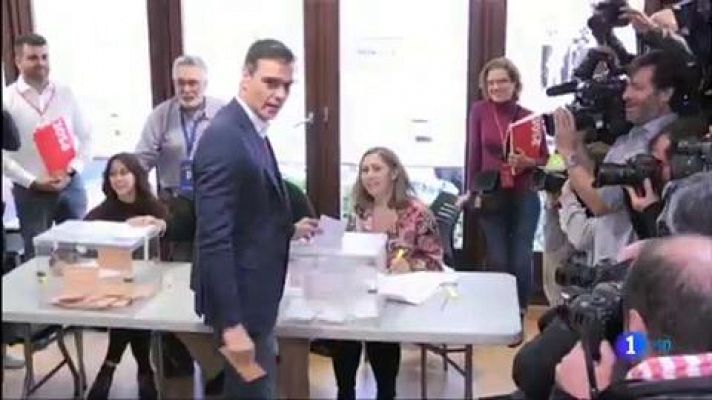 Los candidatos votan con un llamamiento generalizado a la participación