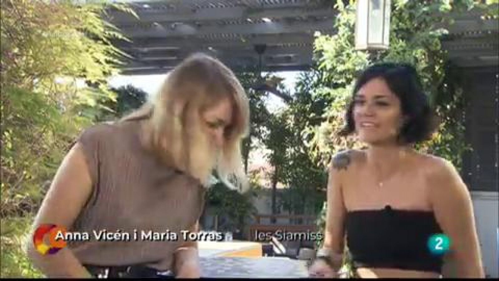 Maria Torras i Anna Vicen són dues DJs que ja fa 20 anys van revolucionar la nit barcelonina al ser el primer duo de dones DJs de tot el país.