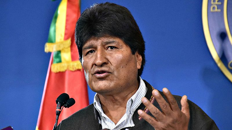 Evo Morales renuncia en Bolivia tras retirarle su apoyo el Ejército y la policía