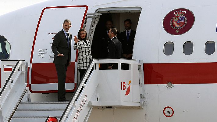 Los reyes inician un histórico viaje oficial a Cuba