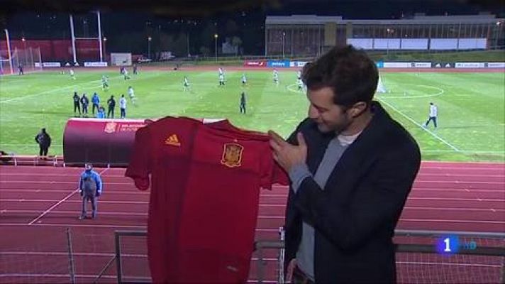 Telediario 1 - Moreno junta a la absoluta y la sub'21 en el primer día de trabajo