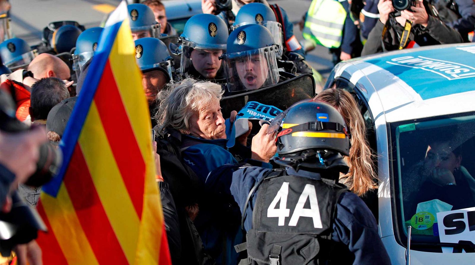 Reabierta la circulación por carretera entre España y Francia tras el desalojo de La Jonquera