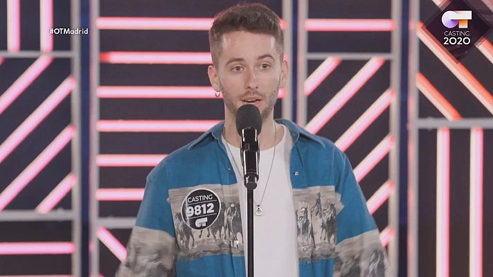 Adrián canta "Troublemaker" de Olly Murs