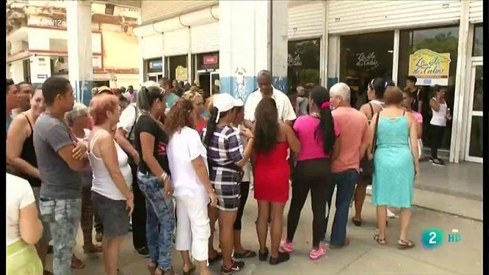 La 2 Noticias - Cartillas de racionamiento en Cuba