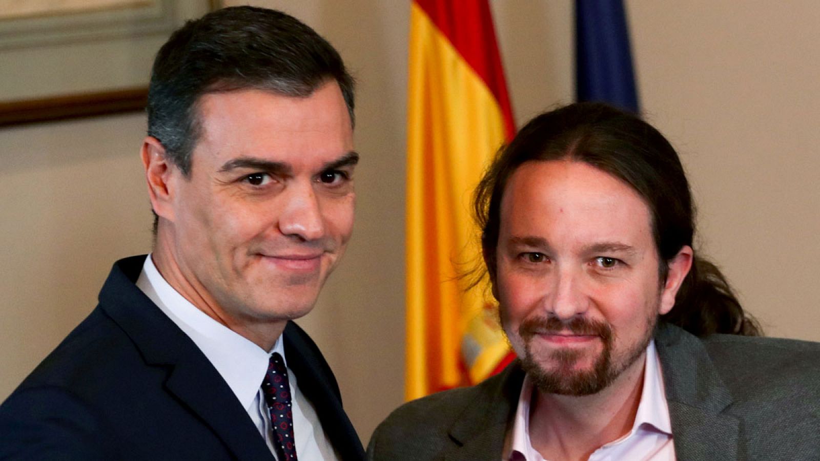 Sánchez e Iglesias: de la desconfianza mutua al abrazo