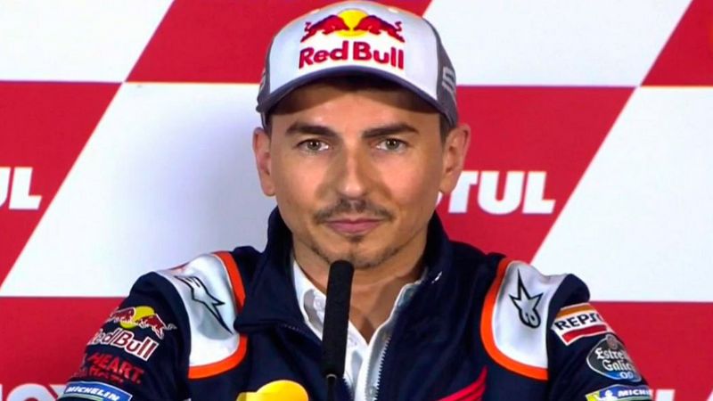 El piloto español Jorge Lorenzo, cinco veces campeón del mundo, ha anunciado su retirada como piloto profesional a los 32 años de edad.