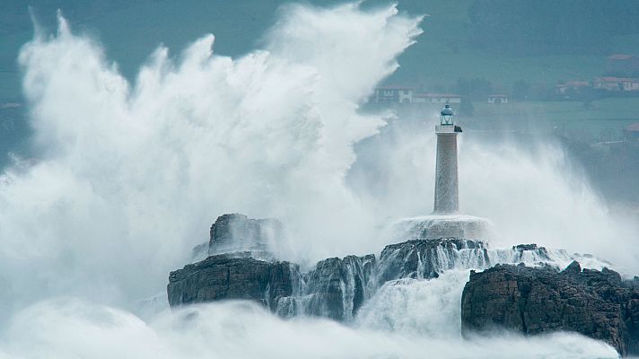 Nevadas importantes en áreas montañosas del norte peninsular