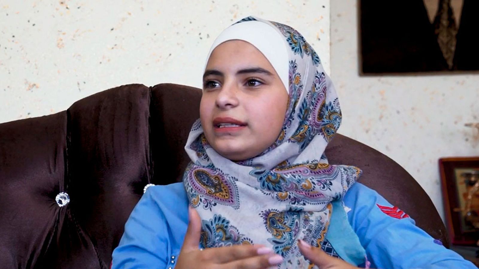 Rahaf: "Estábamos durmiendo y nos despertamos cuando los teníamos de pie sobre nuestras cabezas"