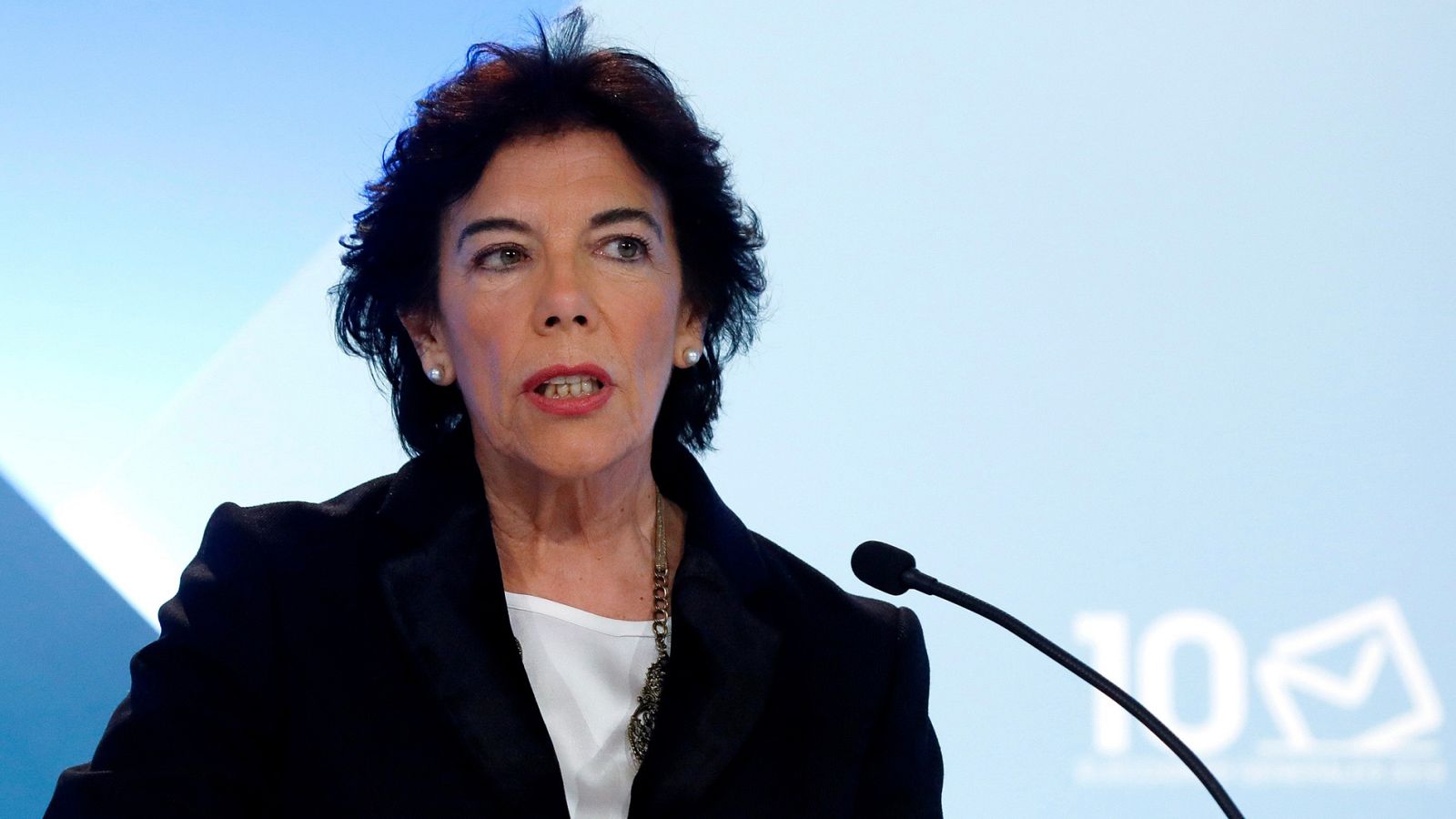 Celaá asegura que el derecho a escoger colegio no está en la Constitución