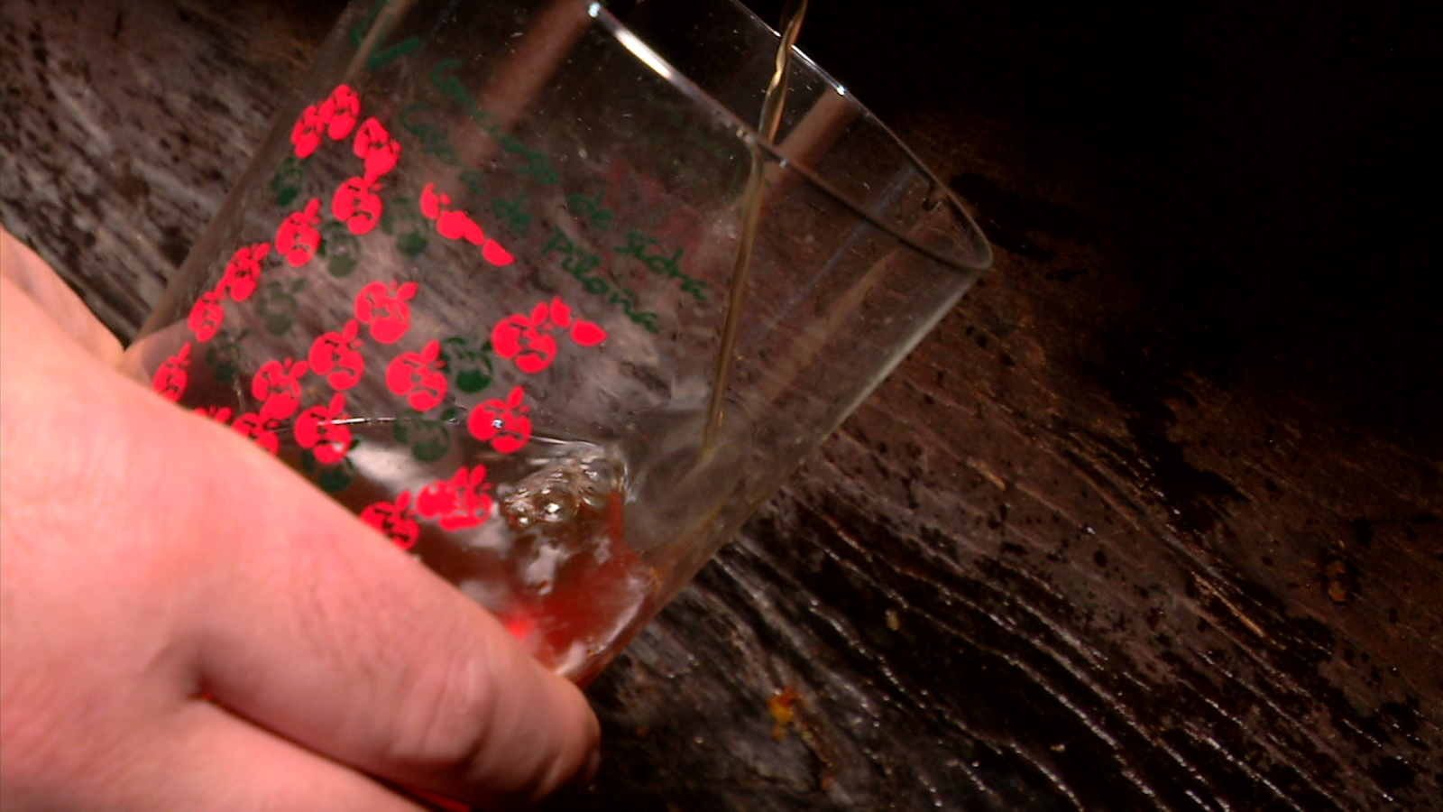 Aprendemos a hacer sidra - Aquí la Tierra | Ver