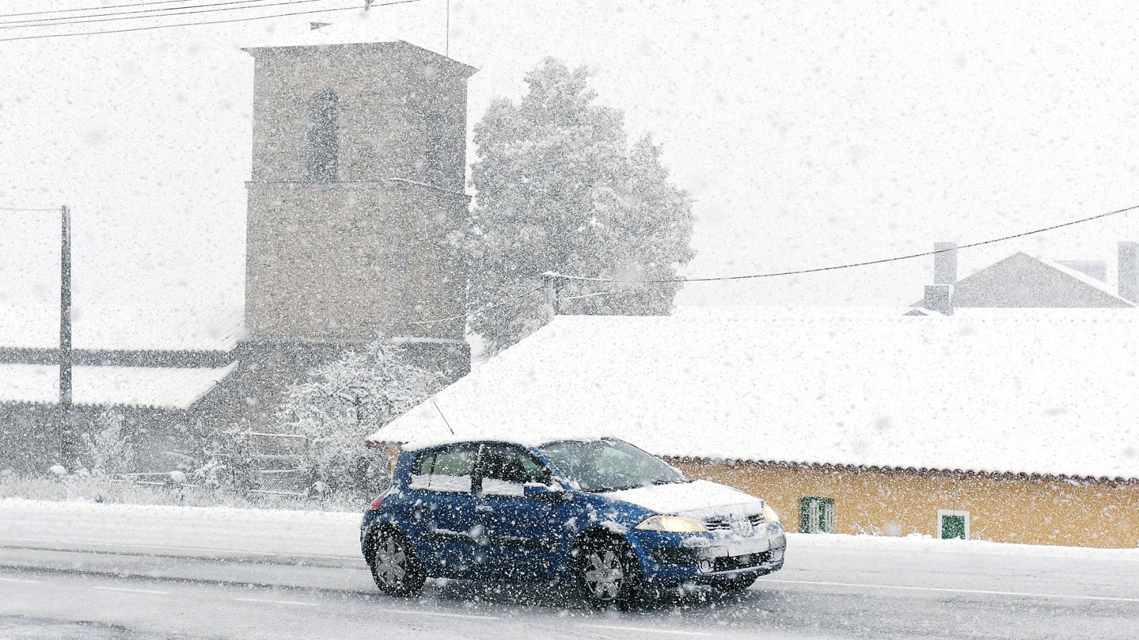 El temporal de nieve dificulta el tráfico en 95 carreteras, varias de ellas pertenecen a la red principal