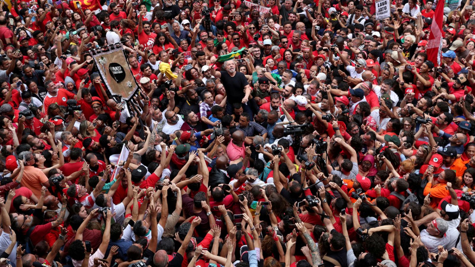 El Mundo en 24 Horas: Lula da Silva reaparece en el Brasil de Bolsonaro