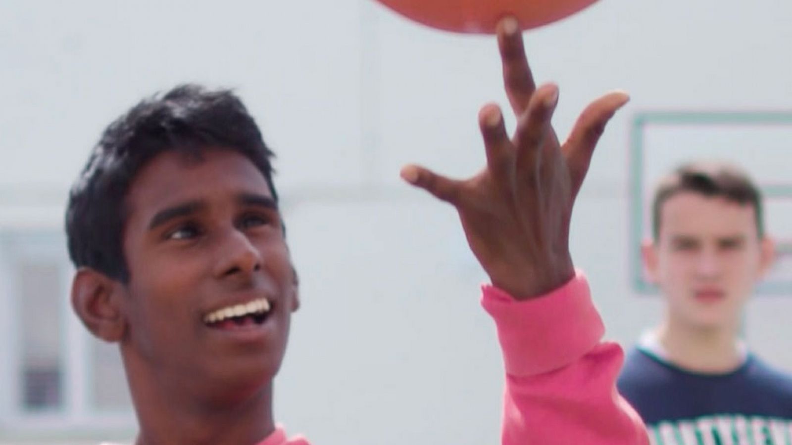 De seda y hierro - Cadena de favores - Lengua de signos - Ver ahora