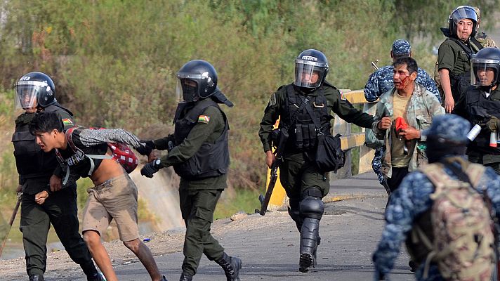 Telediario 1 - Aumenta la tensión en Bolivia con nuevos enfrentamientos entre policías y manifestantes