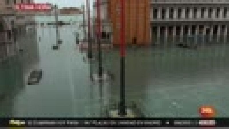 El agua vuelve a inundar Venecia este domingo