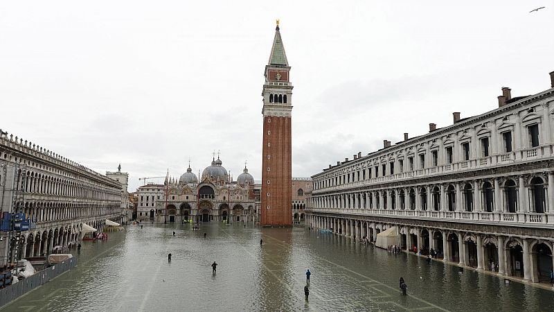 Vuelve a subir el nivel del agua en Venecia