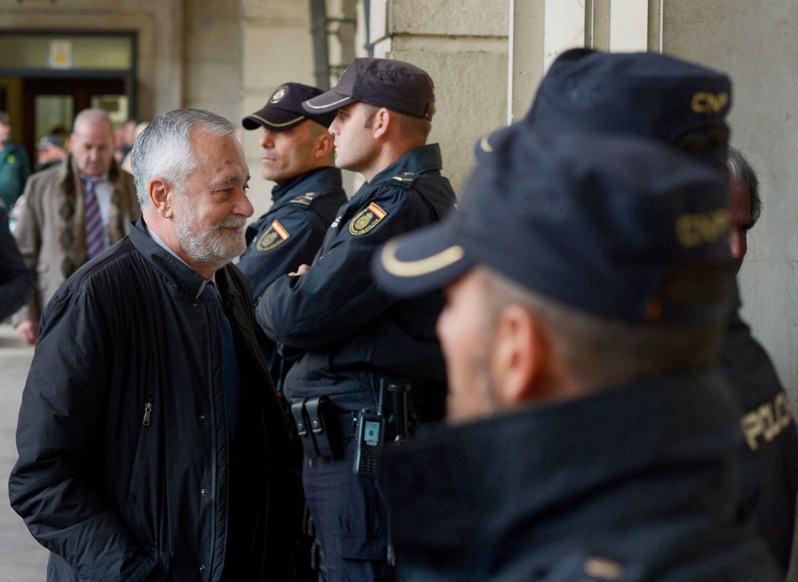 'Sentencia de los ERE': El Gobierno socialista en Andalucía hizo un uso indebido de 800 millones de ayudas públicas -RTVE.es | Ver