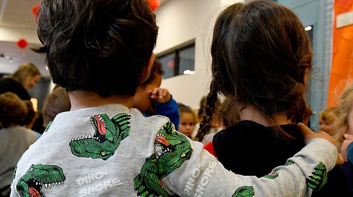 Telediario 1 - Se necesitan familias de acogida