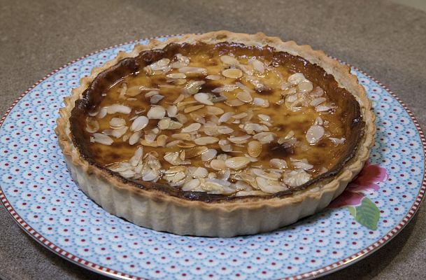 "Tarta de queso, miel y almendras" de Dani García 