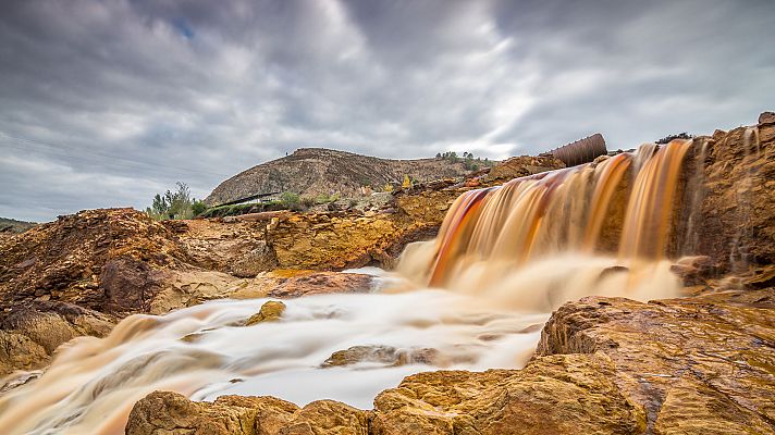 El tiempo - Una decena de provincias están en riesgo por precipitaciones y fuerte oleaje