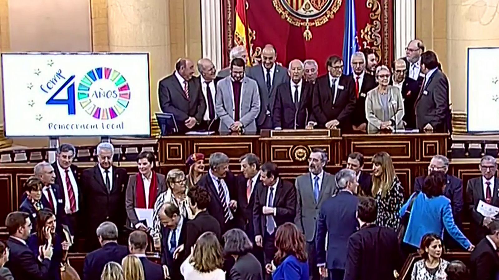 Homenaje a los 22 alcaldes más antiguos en el 40 aniversario de las primeras elecciones municipales