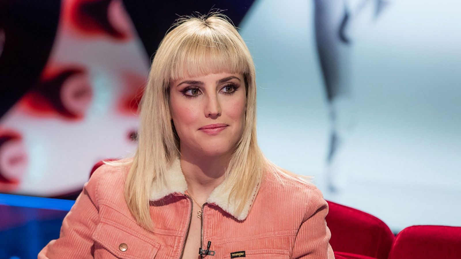 Atención Obras - Natalia de Molina, una candela que brilla en las Tres mil viviendas - ver ahora