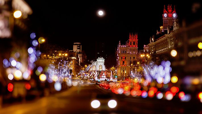 Vigo y Madrid rivalizan por la iluminación navideña