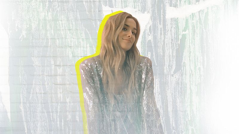 Preguntas random con María Pombo: "le fisgaría el móvil a Kim Kardashian" | Ver