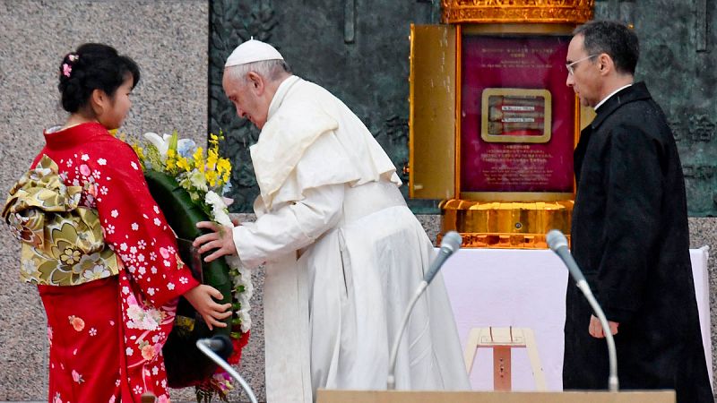 El papa pide  que se acabe con "el clima de miedo" que imponen las "doctrinas nucleares"