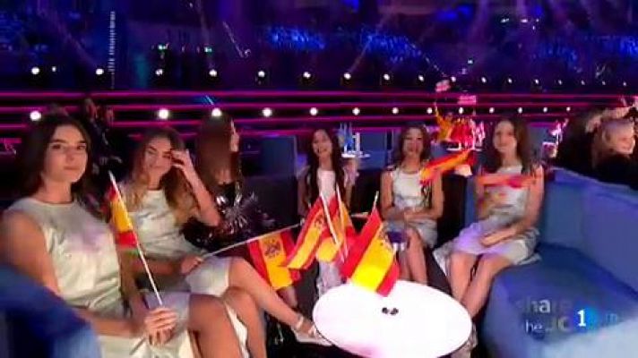 Melani es entrevistada en directo en Eurovisión Junior