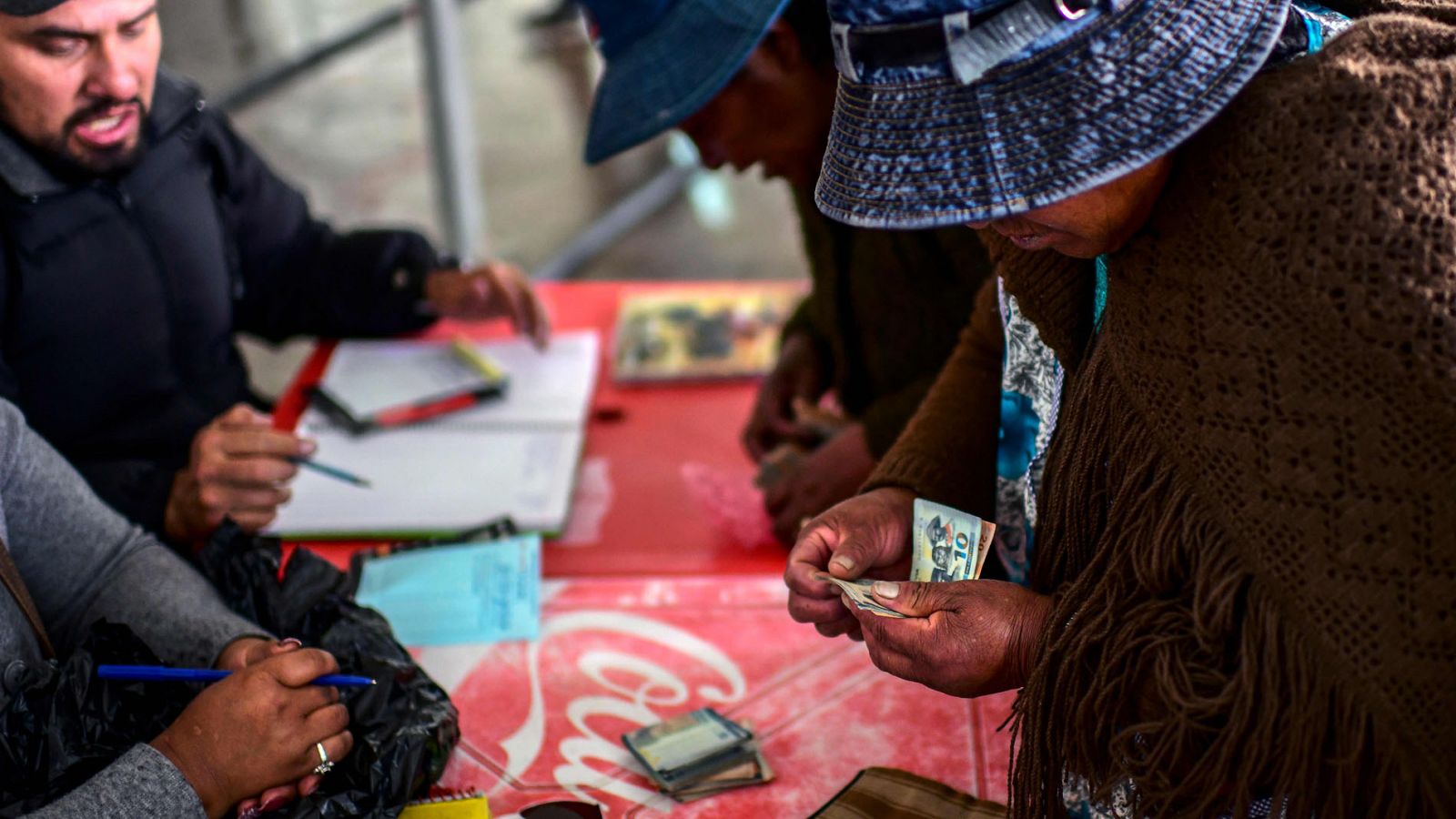 Bolivia protestas | Bolivia, entre la normalidad y la incertidumbre tras el adelanto electoral - RTVE.es