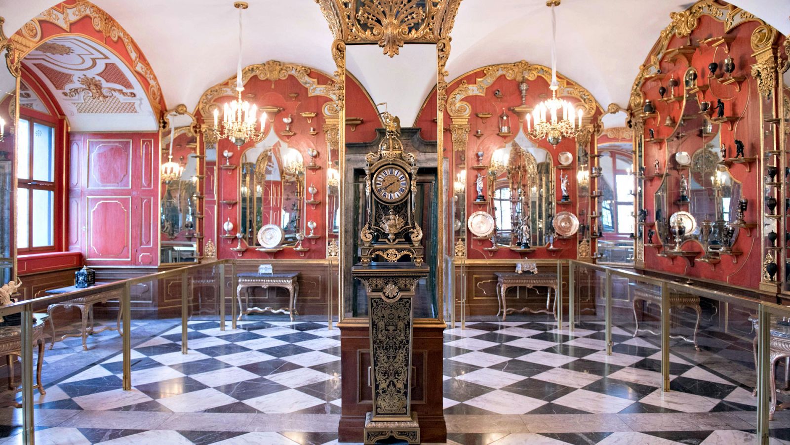 Robo - Desvalijan las joyas del tesoro del Palacio Real de Dresde