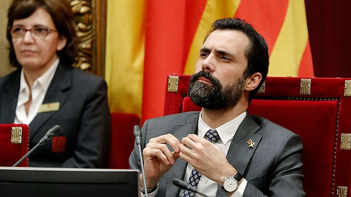 Telediario 1 - El Parlament desafía al Constitucional al aprobar una resolución a favor de la autodeterminación y contra la monarquía