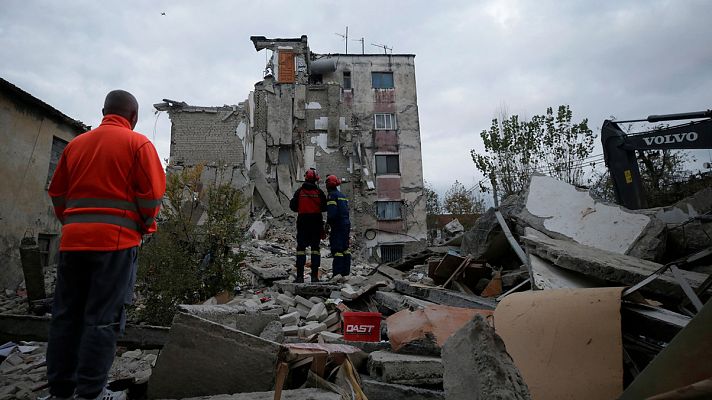 Telediario 1 - Al menos 26 muertos en el terremoto de Albania