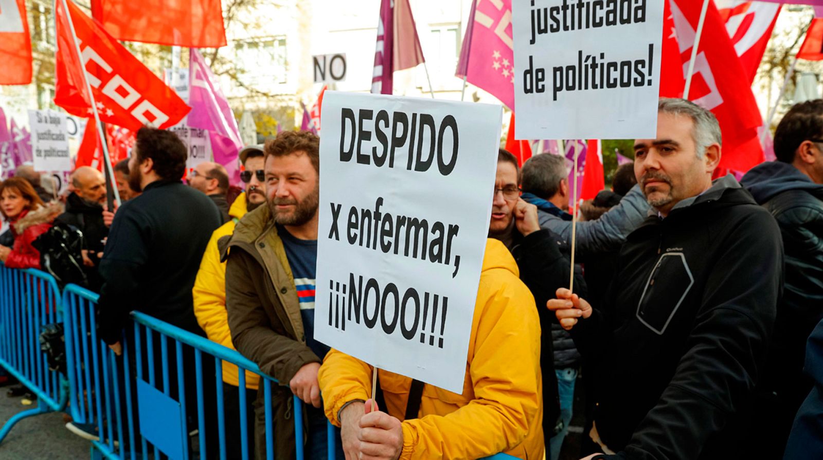 Los sindicatos protestan en varias ciudades españolas contra el "despido por enfermar"