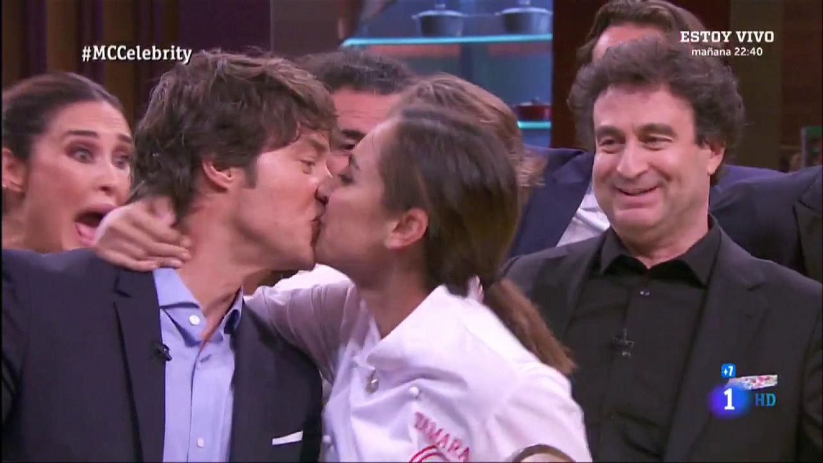 MasterChef Celebrity 4 - El beso de Tamara Falcó a Jordi Cruz