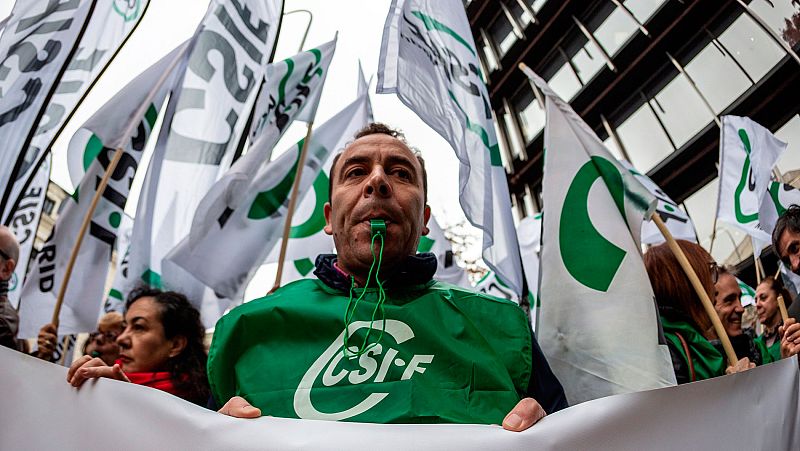 Concentraciones de funcionarios por toda España para exigir al Gobierno la subida salarial pactada del 2%