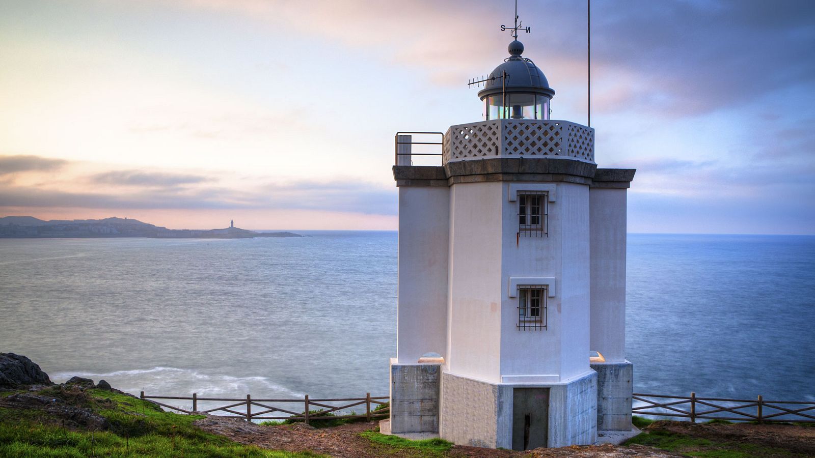 Lluvias persistentes e intervalos de viento fuerte en Galicia - ver ahora
