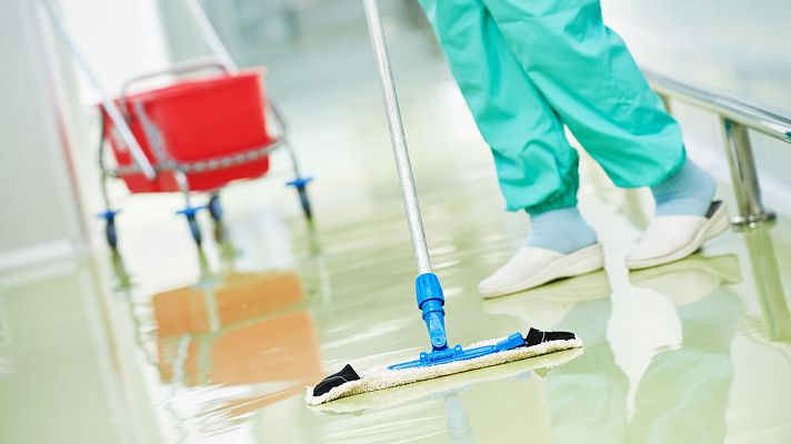 Telediario 1 - El Supremo declara improcedente el despido de una limpiadora que en 8 años firmó 242 contratos