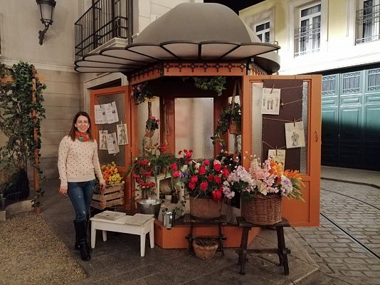 Acacias 38 - La ganadora del concurso de redes sociales visita el rodaje de 'Acacias 38'