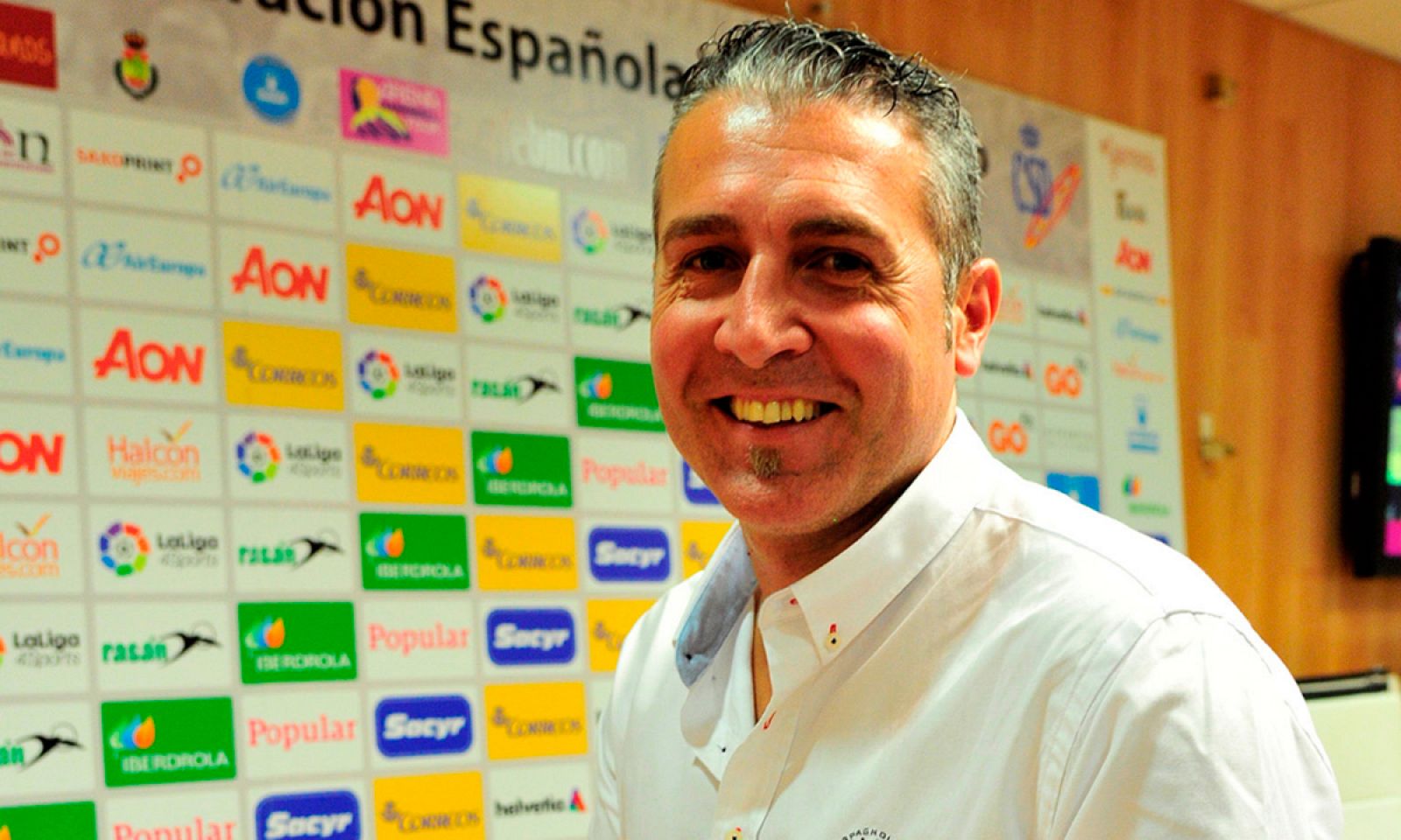 Carlos Viver, sobre las Guerreras: "Estoy muy contento con la evolución del equipo"