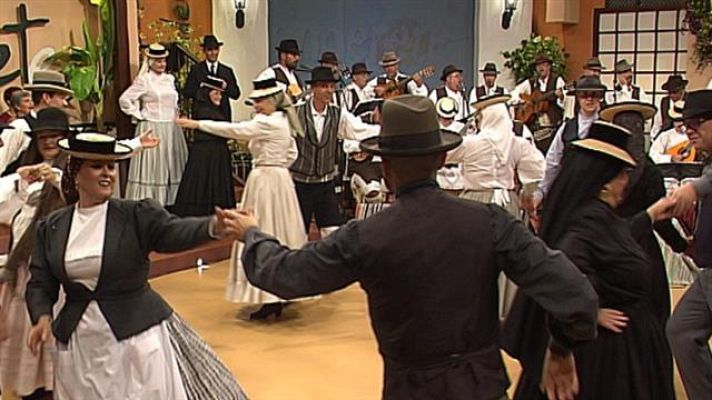 Tenderete - Tenderete - 01/12/2019 recibe al histórico grupo folclórico Los Majuelos y solistas