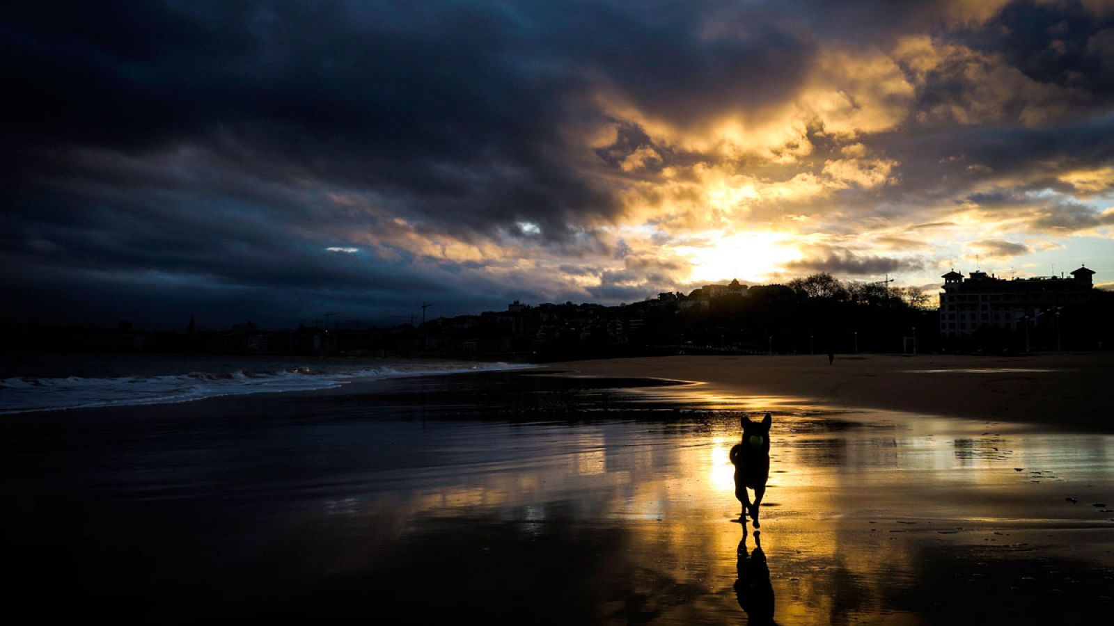 Lluvias en el noroeste y tiempo estable en el Mediterráneo