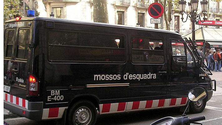 Telediario 1 - Una mujer de 36 años asesinada presuntamente por su pareja en El Prat