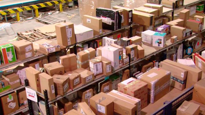 Telediario 1 - Día récord de reparto de paquetes tras el Black Friday