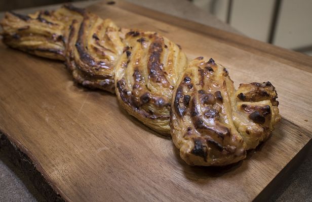 "Trenza con crema, pasas y orejones" de Dani García